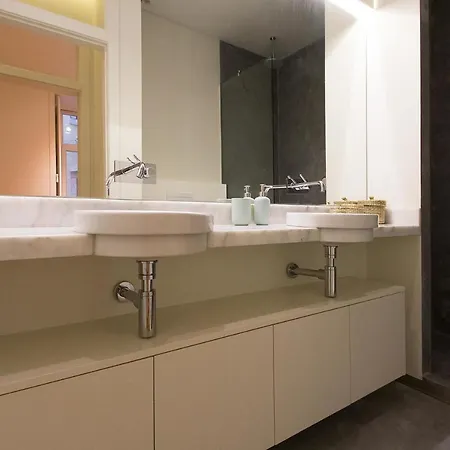 Downtown Prestige By Homing Apartment